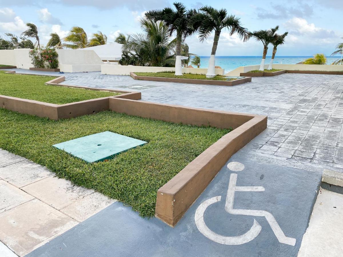 Ocean View Terrace, Beach And Pool Brisas Cancun Hotel Zone *