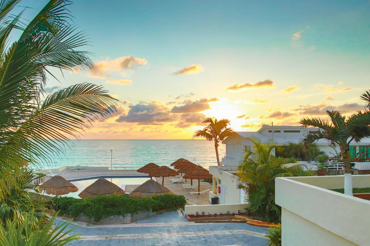 Ocean View Terrace, Beach And Pool Brisas Cancun Hotel Zone Cancún